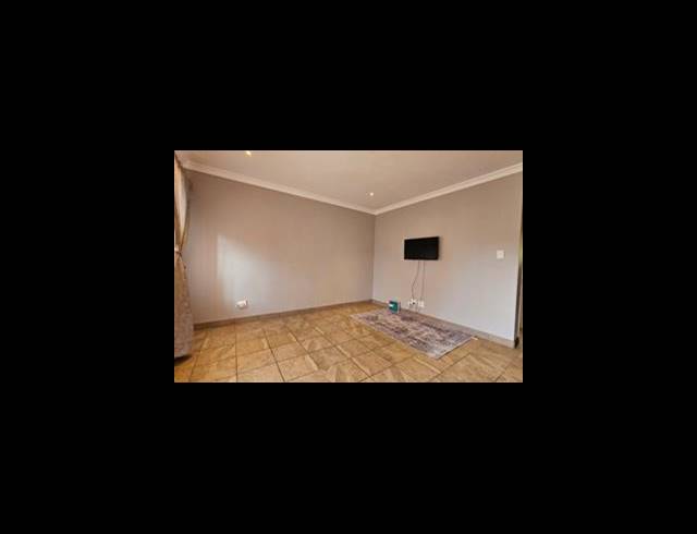 2 BEDROOM TOWNHOUSE SOLD IN MONTANA TUINE
